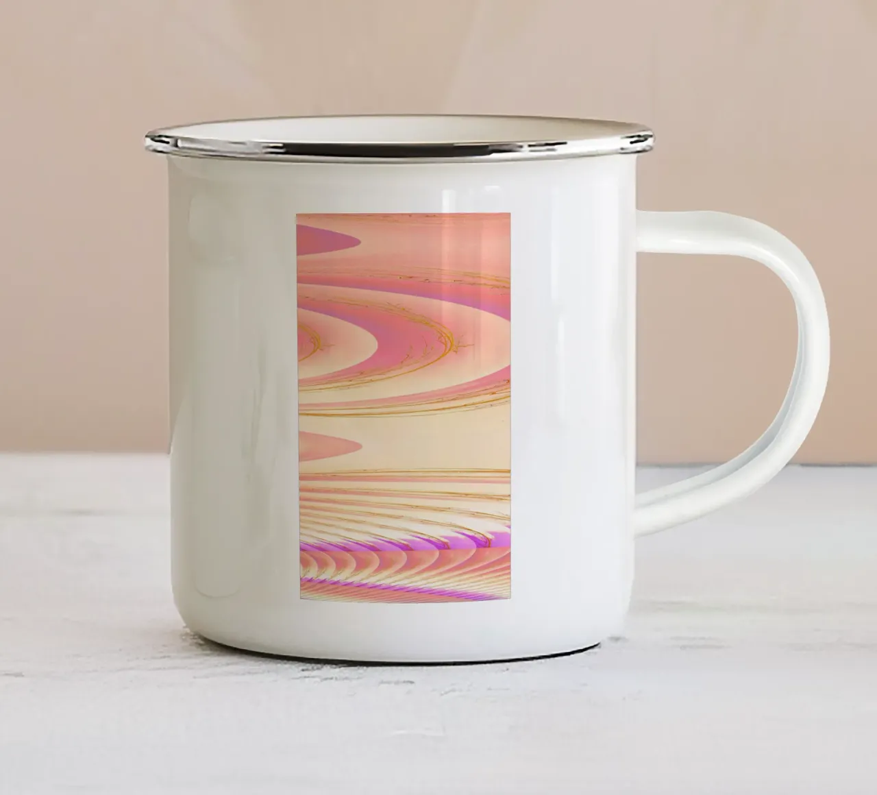 Motivo dinamico astratto in rosa, viola e giallo. tazza in smalto da Something for you