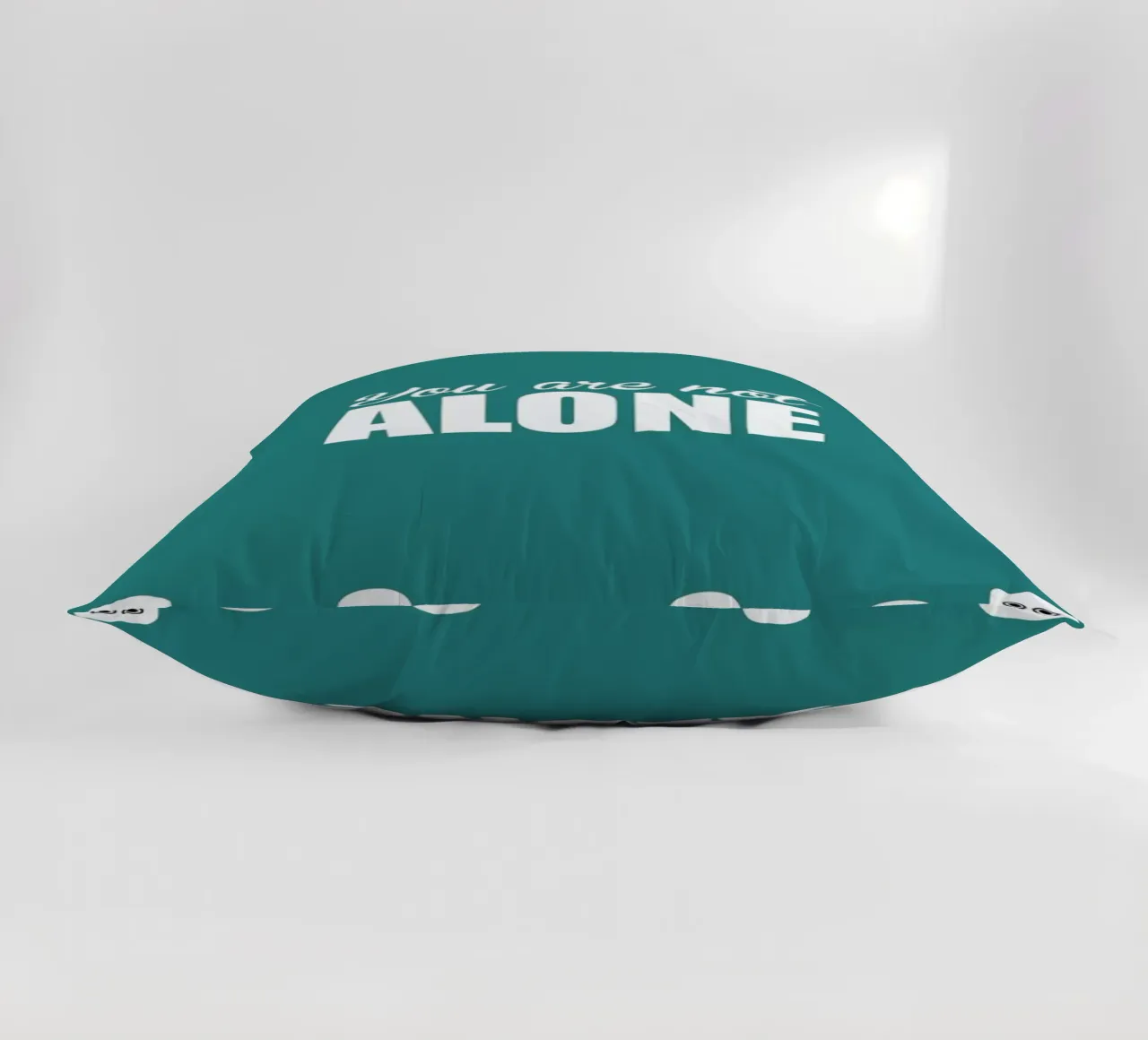 Alone cuscino da Trabolt Design