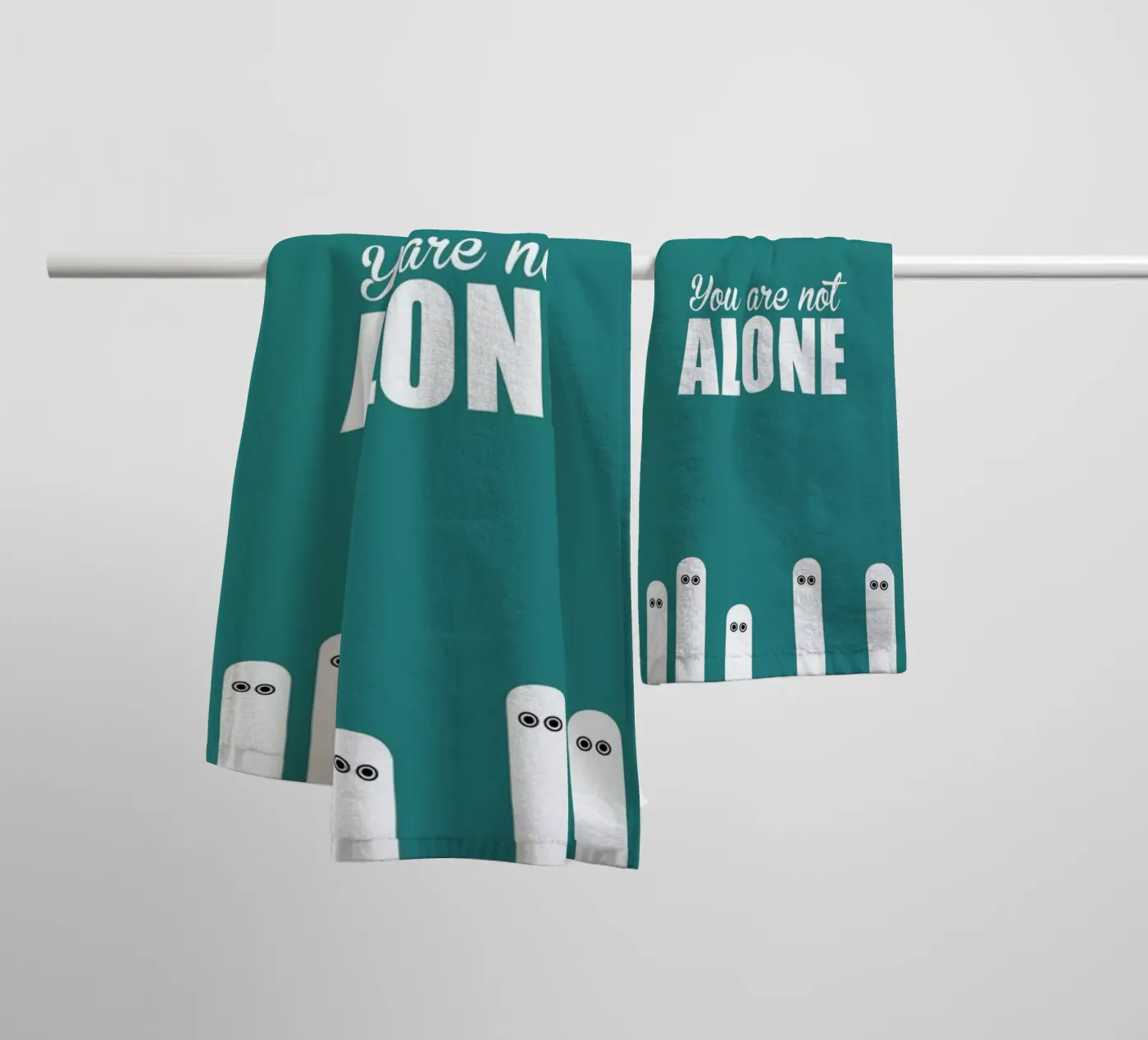 Alone badhanddoek van Trabolt Design