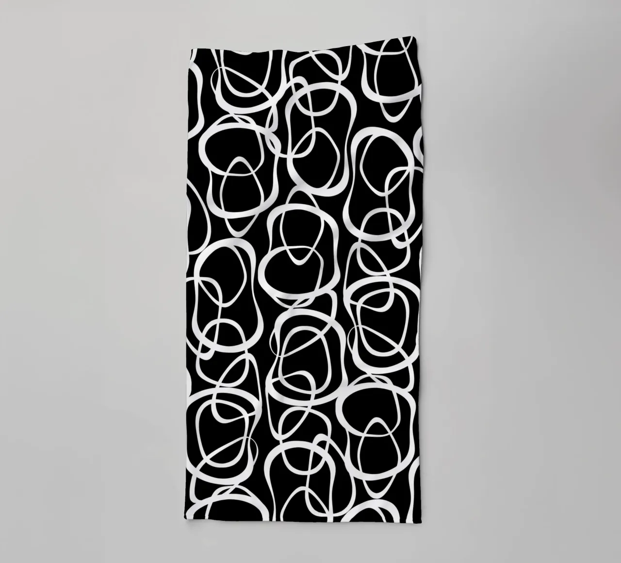 Interlocking | White On Black asciugamano da bagno da sabidussi