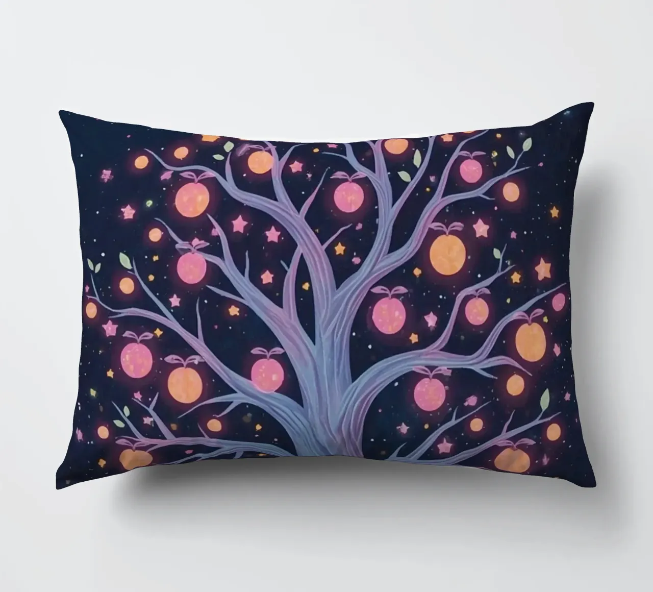 Albero con frutti e stelle luminose cuscino da DesignDoodle