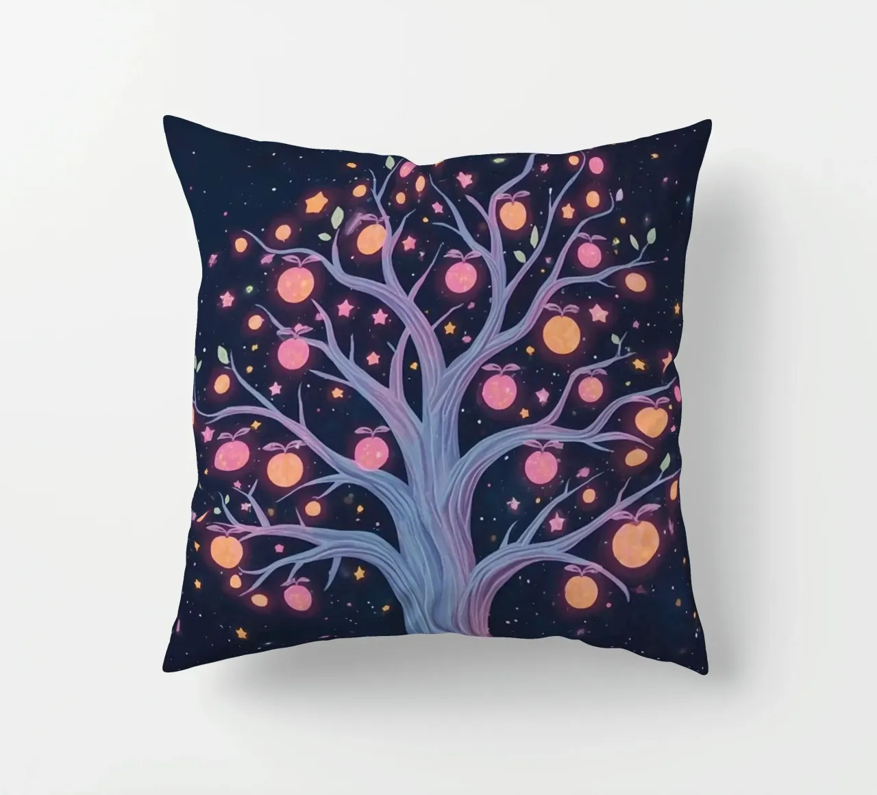 Albero con frutti e stelle luminose cuscino da DesignDoodle