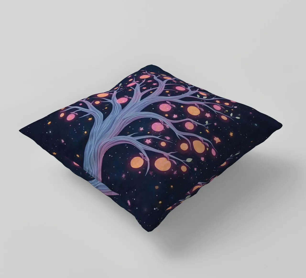 Albero con frutti e stelle luminose cuscino da DesignDoodle