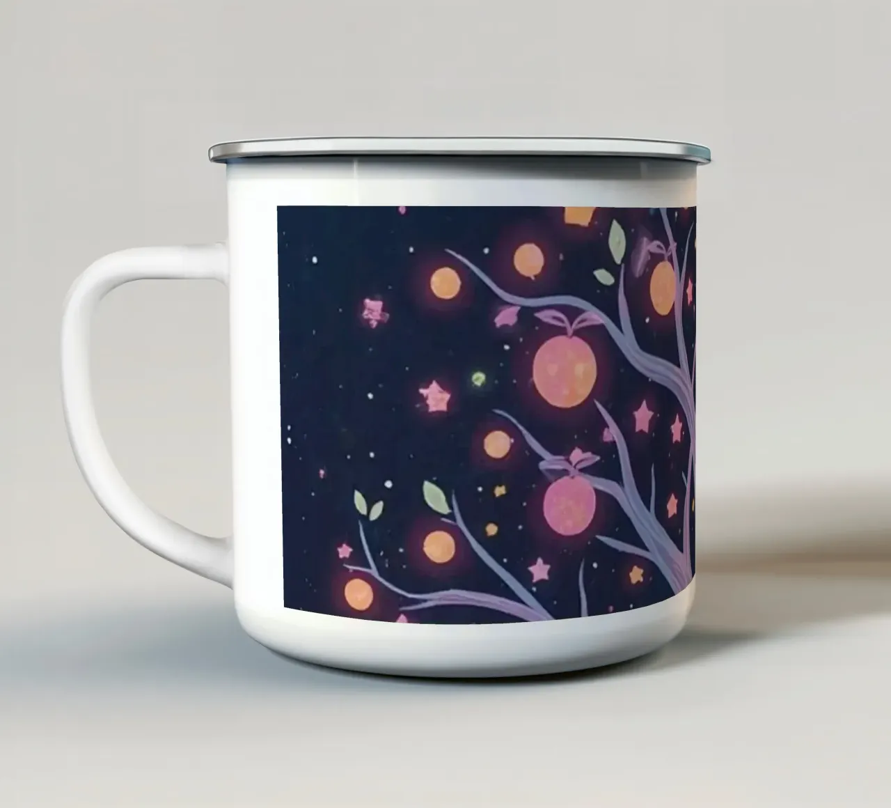 Albero con frutti e stelle luminose tazza in smalto da DesignDoodle