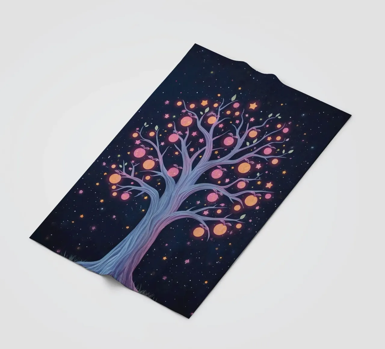 Albero con frutti e stelle luminose coperta in pile da DesignDoodle