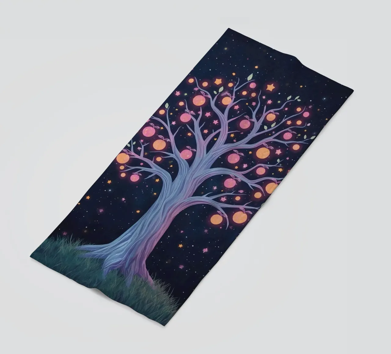 Albero con frutti e stelle luminose telo mare da DesignDoodle