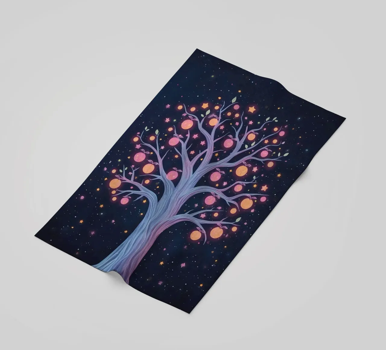 Albero con frutti e stelle luminose telo mare da DesignDoodle