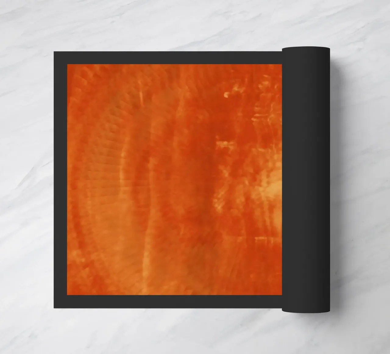 Abstraktes dynamisches Muster in orange und rot. Fußmatte von Something for you