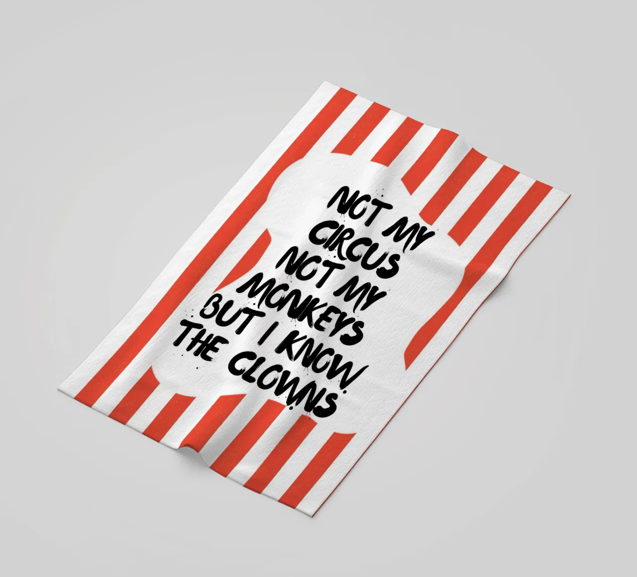 NON È IL MIO CIRCO, NON SONO LE MIE SCIMMIE, MA CONOSCO I PAGLIACCI. telo mare da ArtDesign by KBK