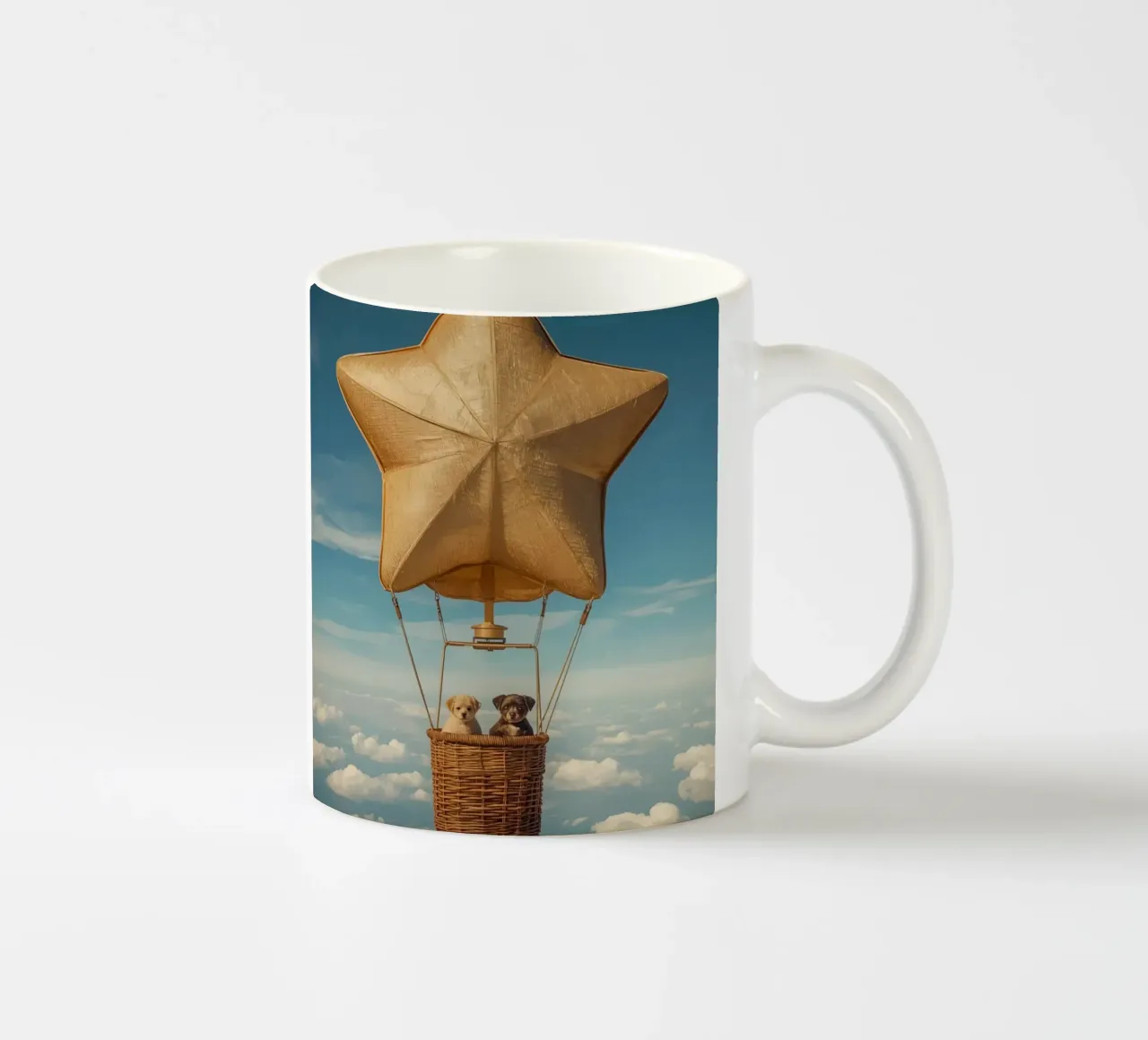 Due cuccioli in un cesto di palloncini a forma di stella tazza in ceramica da DesignDoodle
