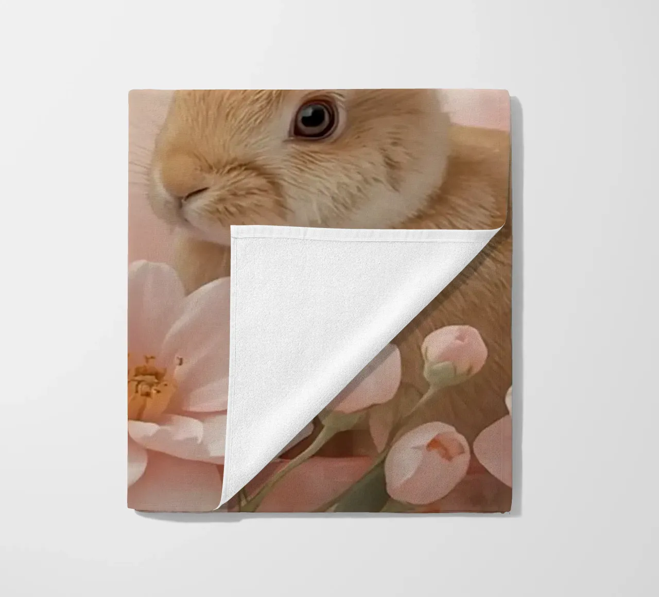 Carino Due conigli in fiori rosa telo mare da DesignDoodle