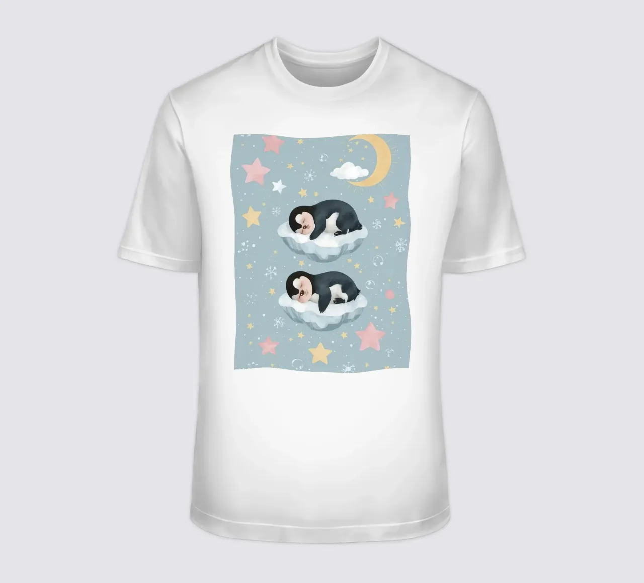 Due simpatici pinguini addormentati con elementi celestiali t-shirt da DesignDoodle