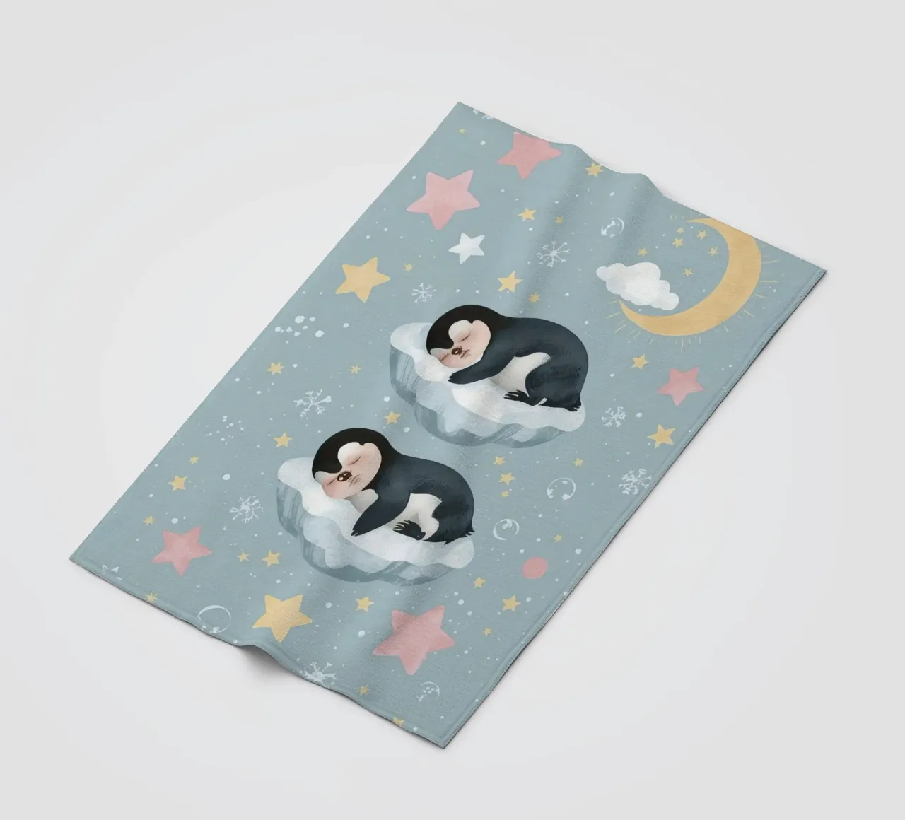 Due simpatici pinguini addormentati con elementi celestiali coperta in pile da DesignDoodle