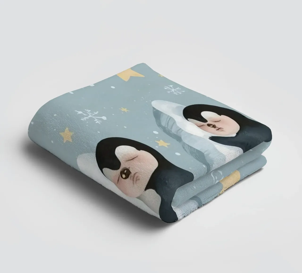 Due simpatici pinguini addormentati con elementi celestiali asciugamano da bagno da DesignDoodle