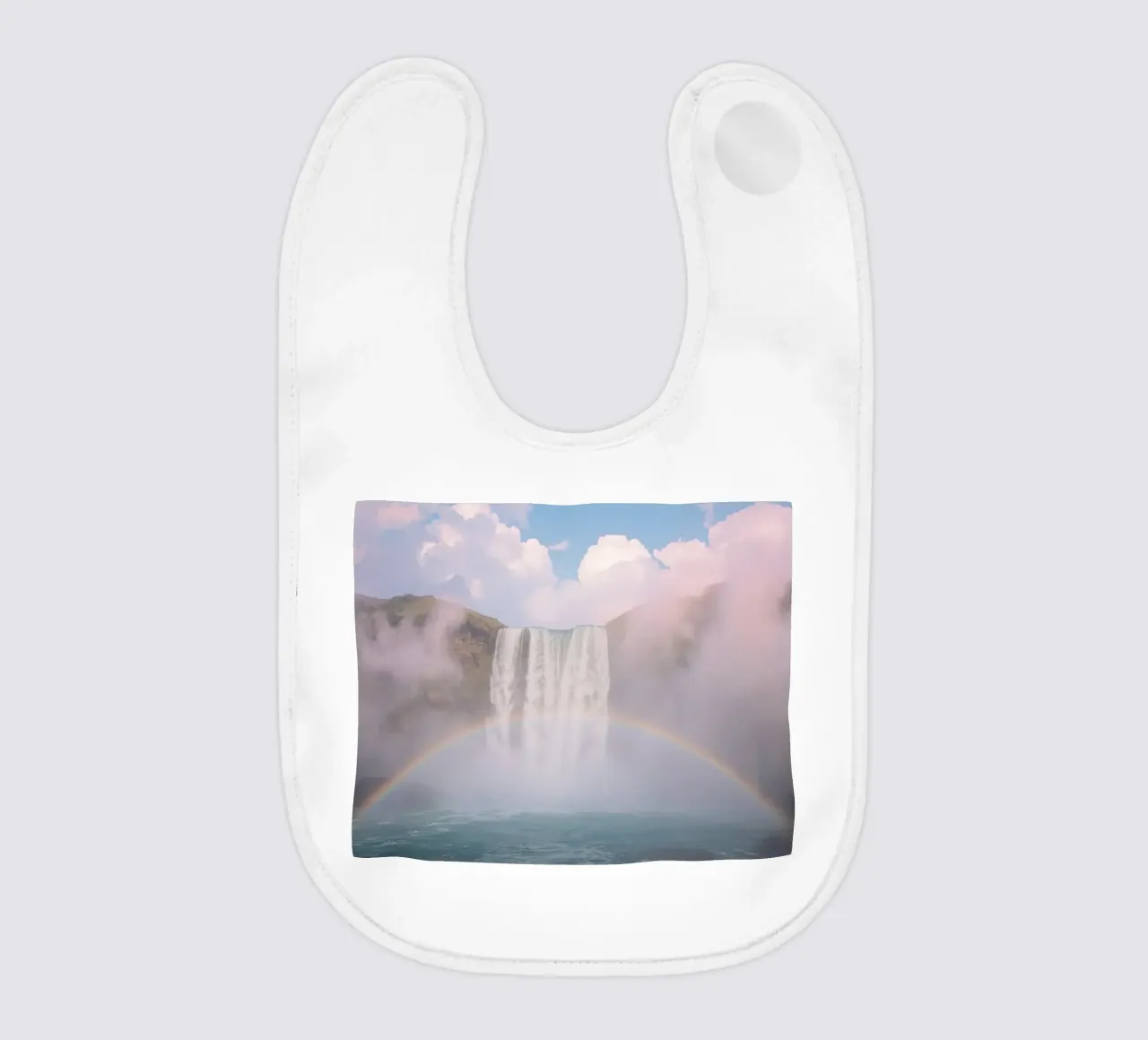 Cascata con arcobaleno e nebbia bavaglino da DesignDoodle