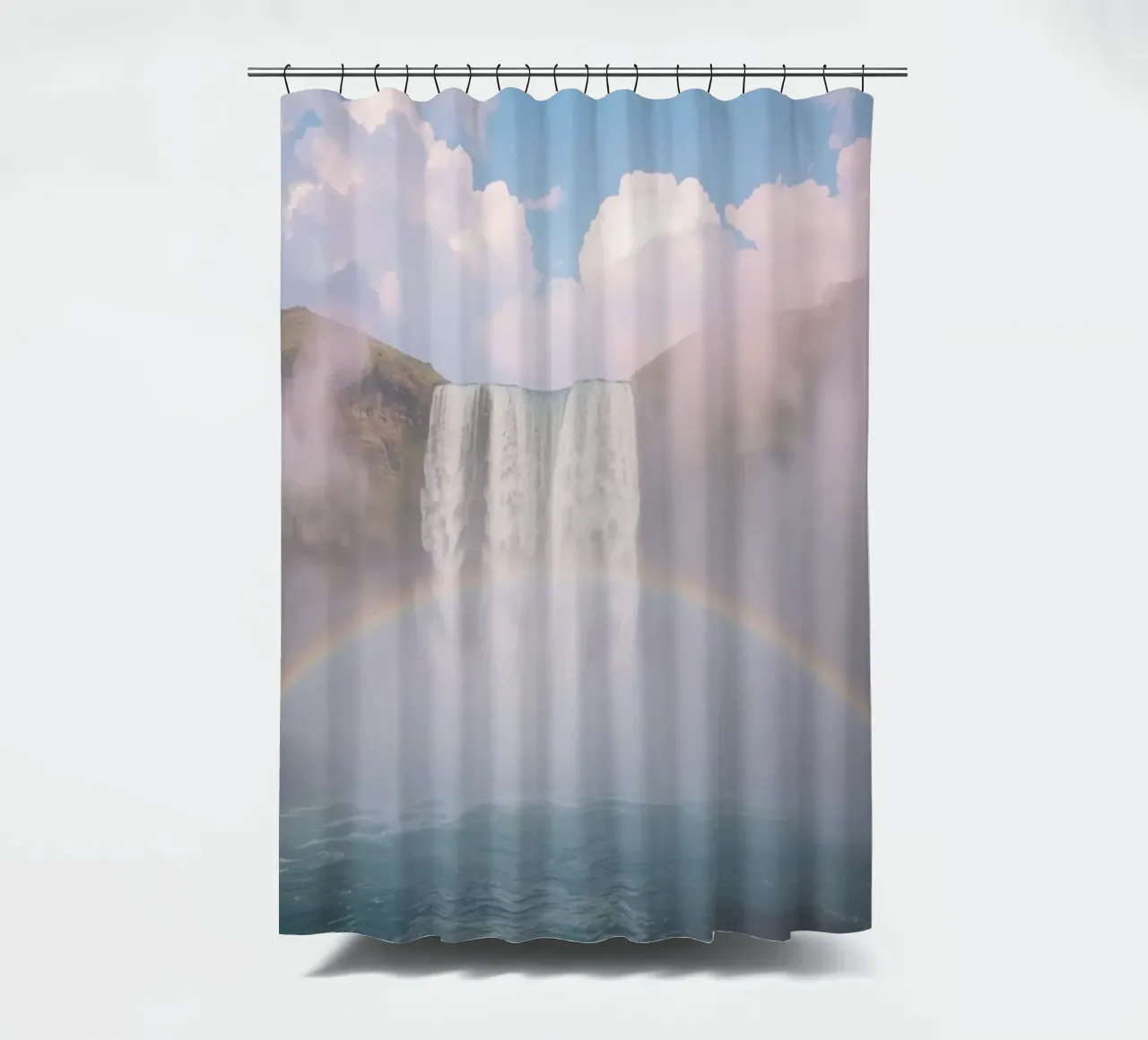 Cascata con arcobaleno e nebbia tenda da doccia da DesignDoodle