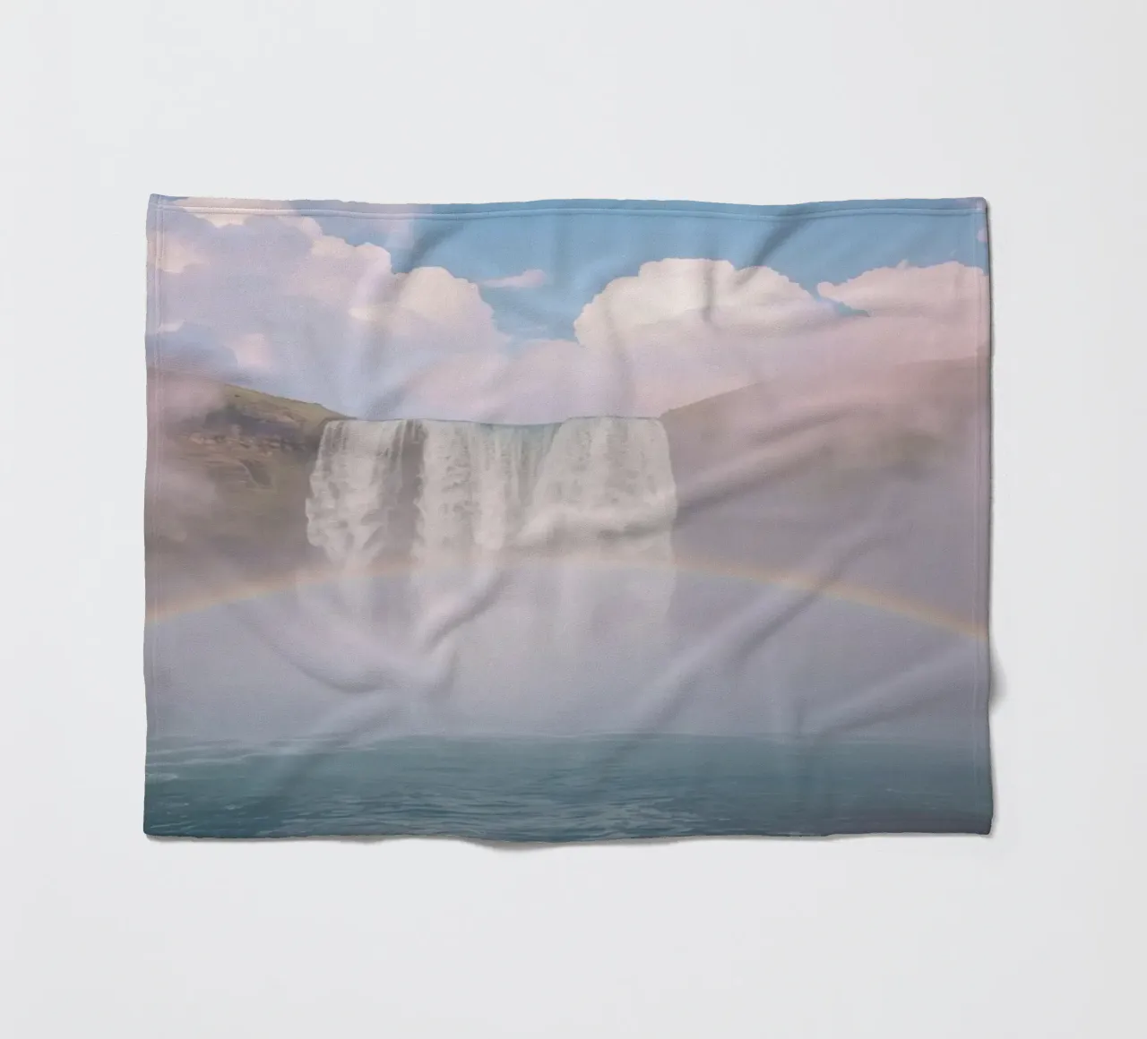 Cascata con arcobaleno e nebbia coperta in pile da DesignDoodle