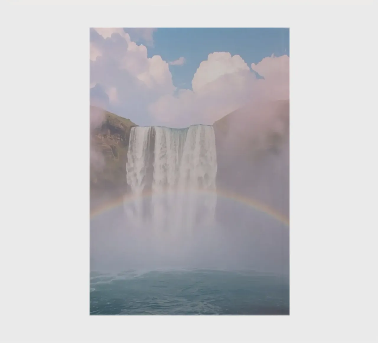 Cascata con arcobaleno e nebbia diario da DesignDoodle