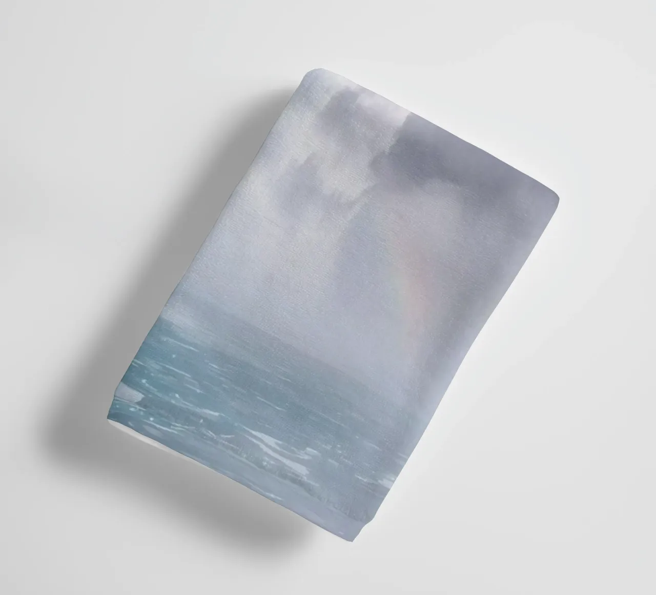 Ampia cascata con nebbia e arcobaleno asciugamano da bagno da DesignDoodle