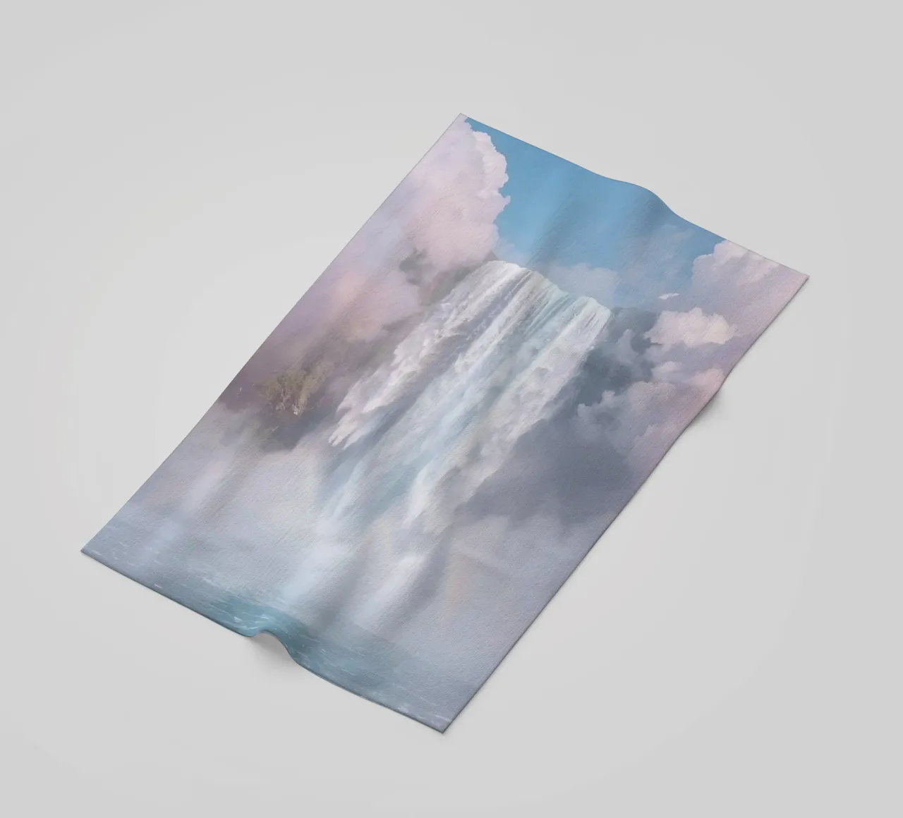 Ampia cascata con nebbia e arcobaleno telo mare da DesignDoodle