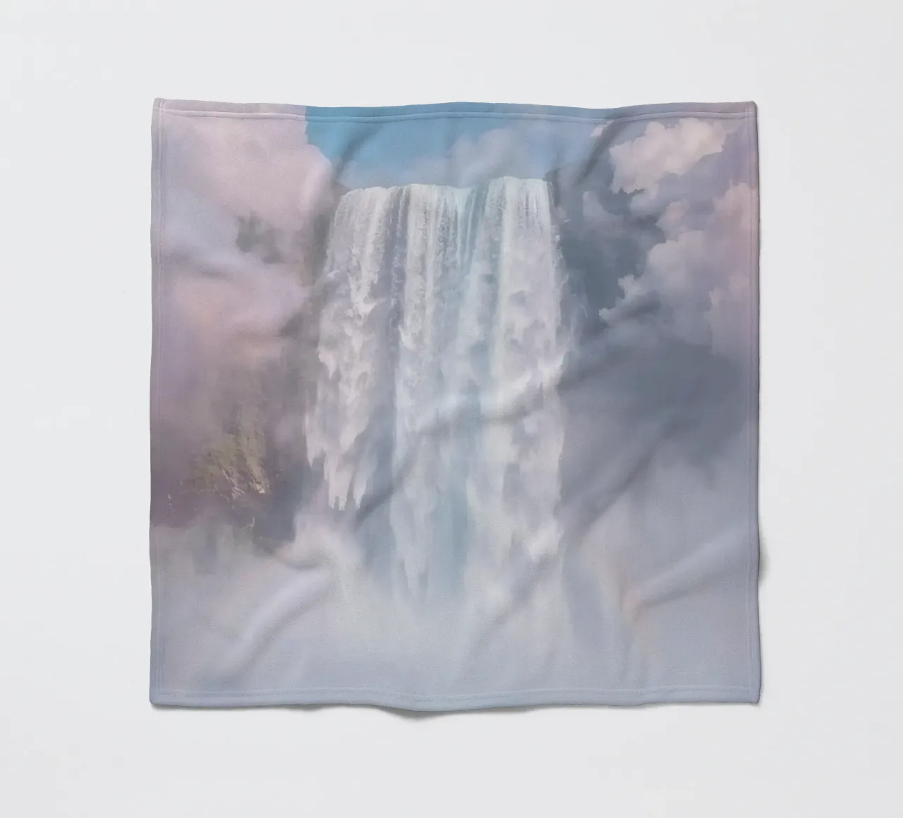 Ampia cascata con nebbia e arcobaleno coperta in pile da DesignDoodle