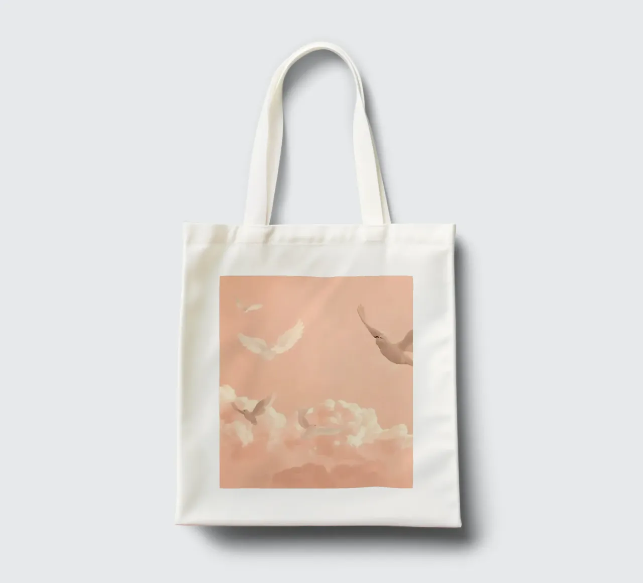 Colombe bianche e nuvole borsa in juta da DesignDoodle