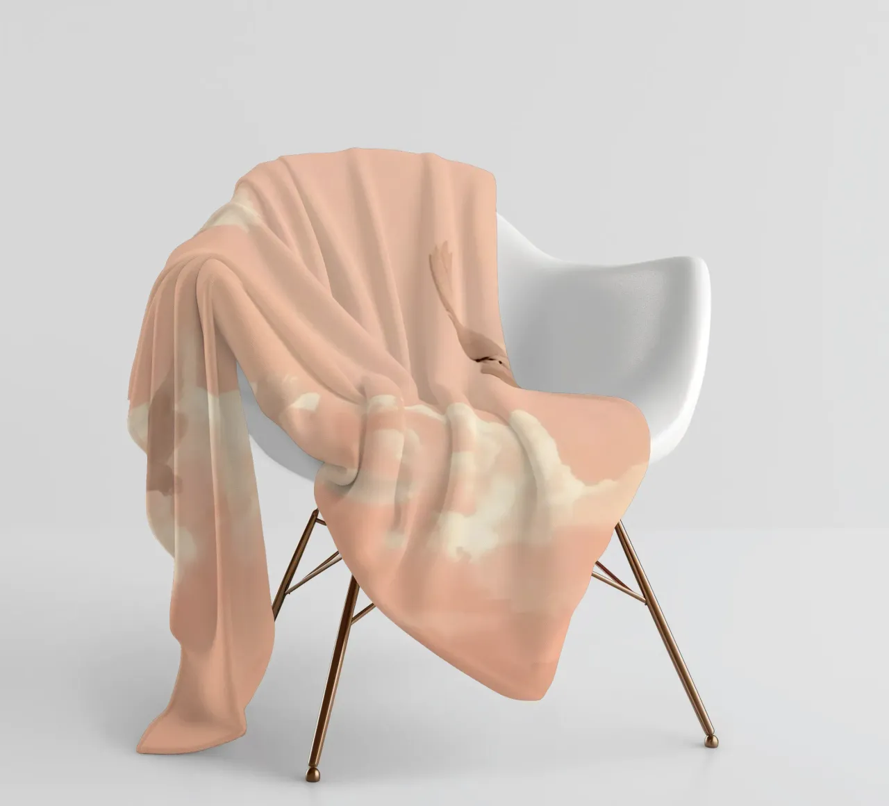 Colombe bianche e nuvole coperta in pile da DesignDoodle