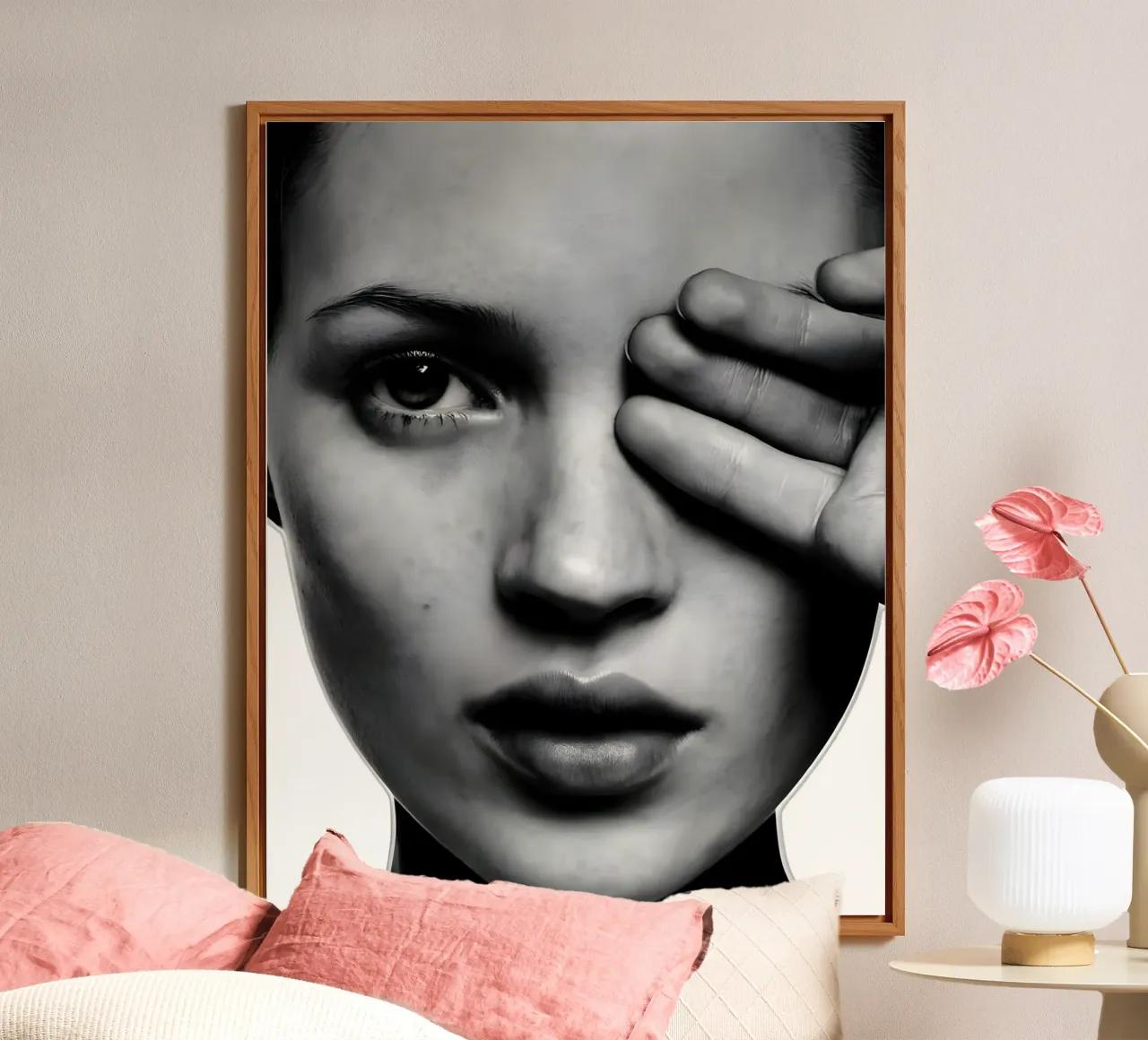 Kate Moss con un occhio solo alluminio dibond da vintage singer
