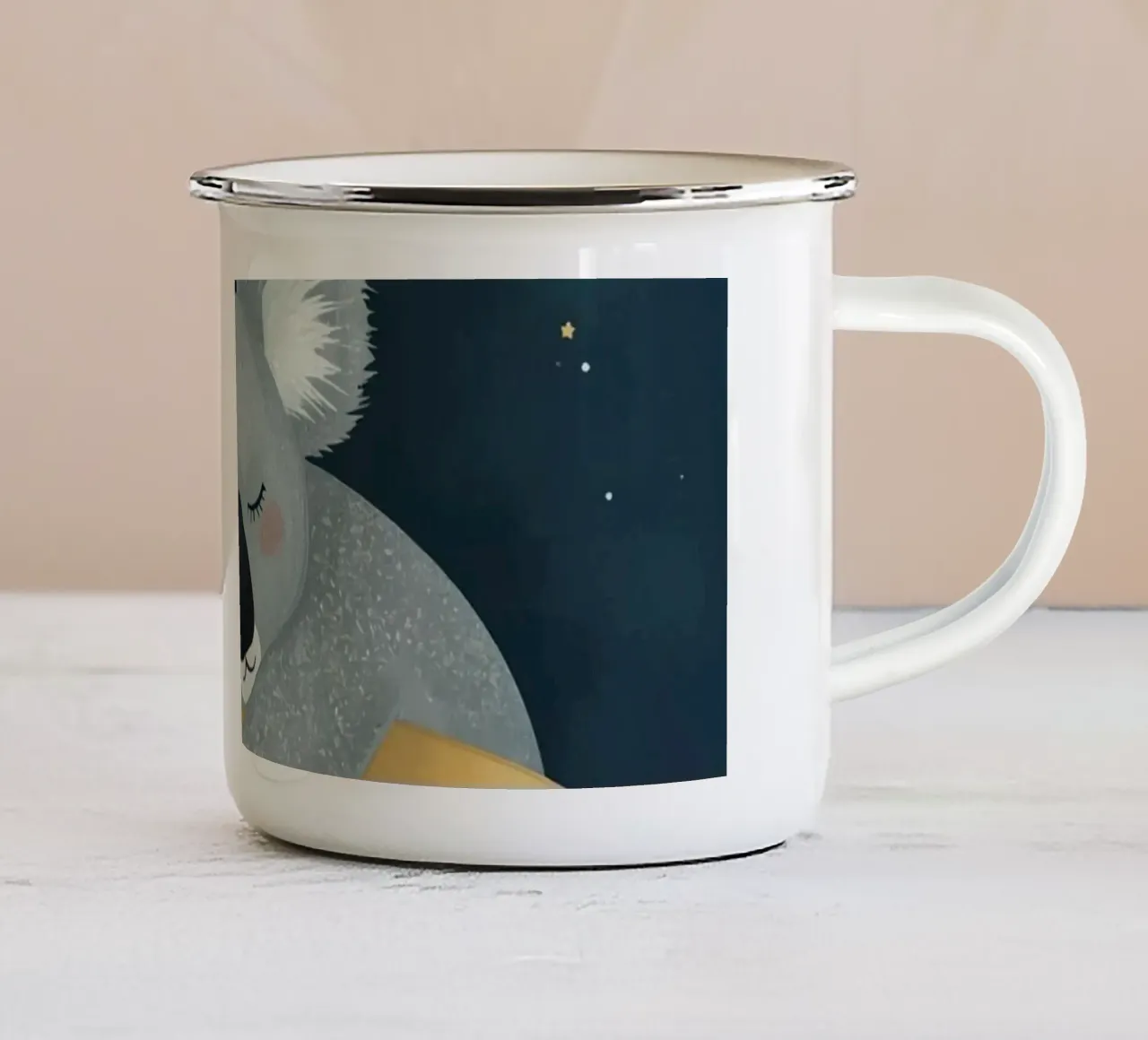 Koala addormentato e carino che abbraccia una stella di notte tazza in smalto da DesignDoodle