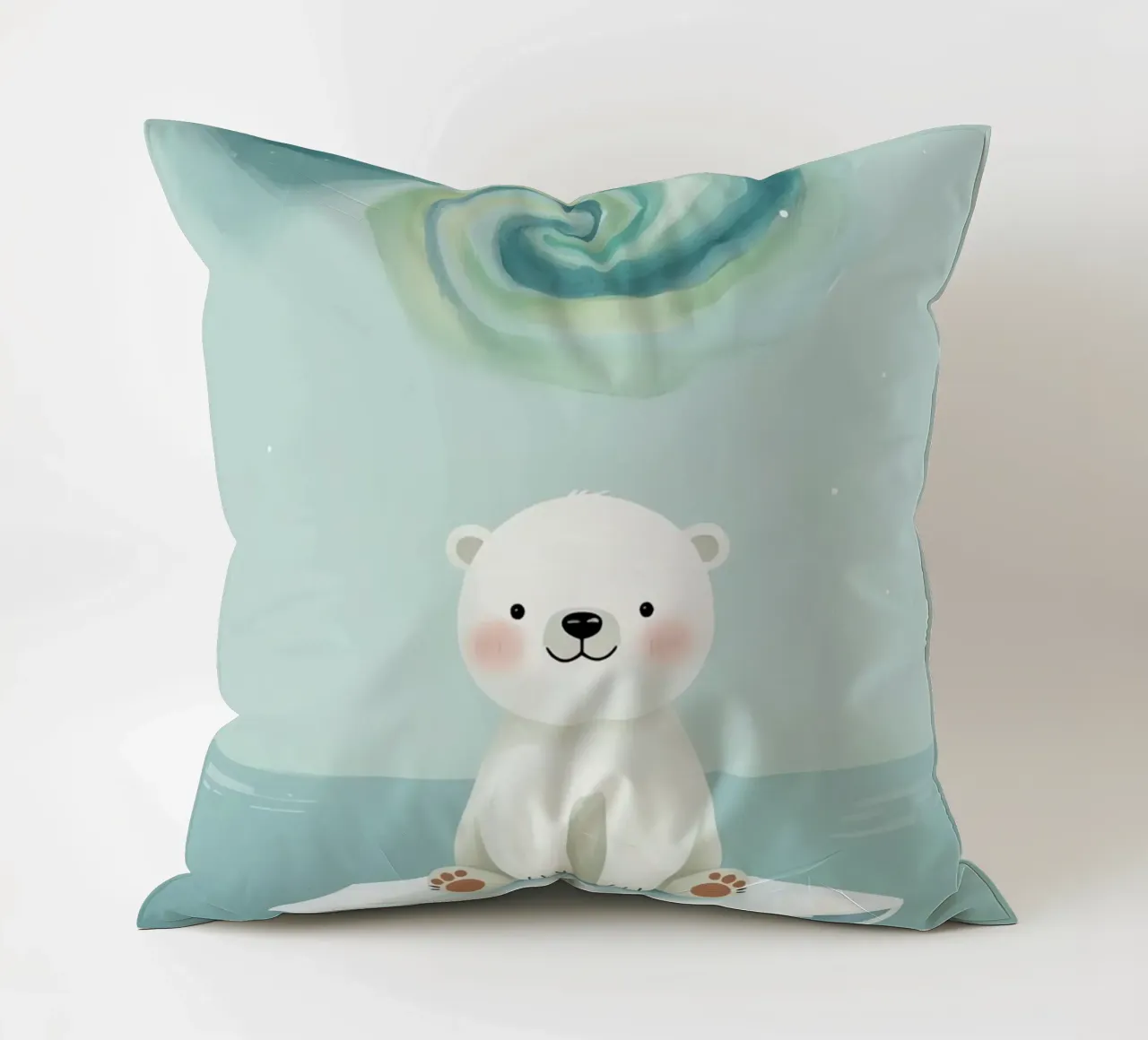 Piccolo orso polare su una banchisa con l'aurora boreale cuscino da DesignDoodle
