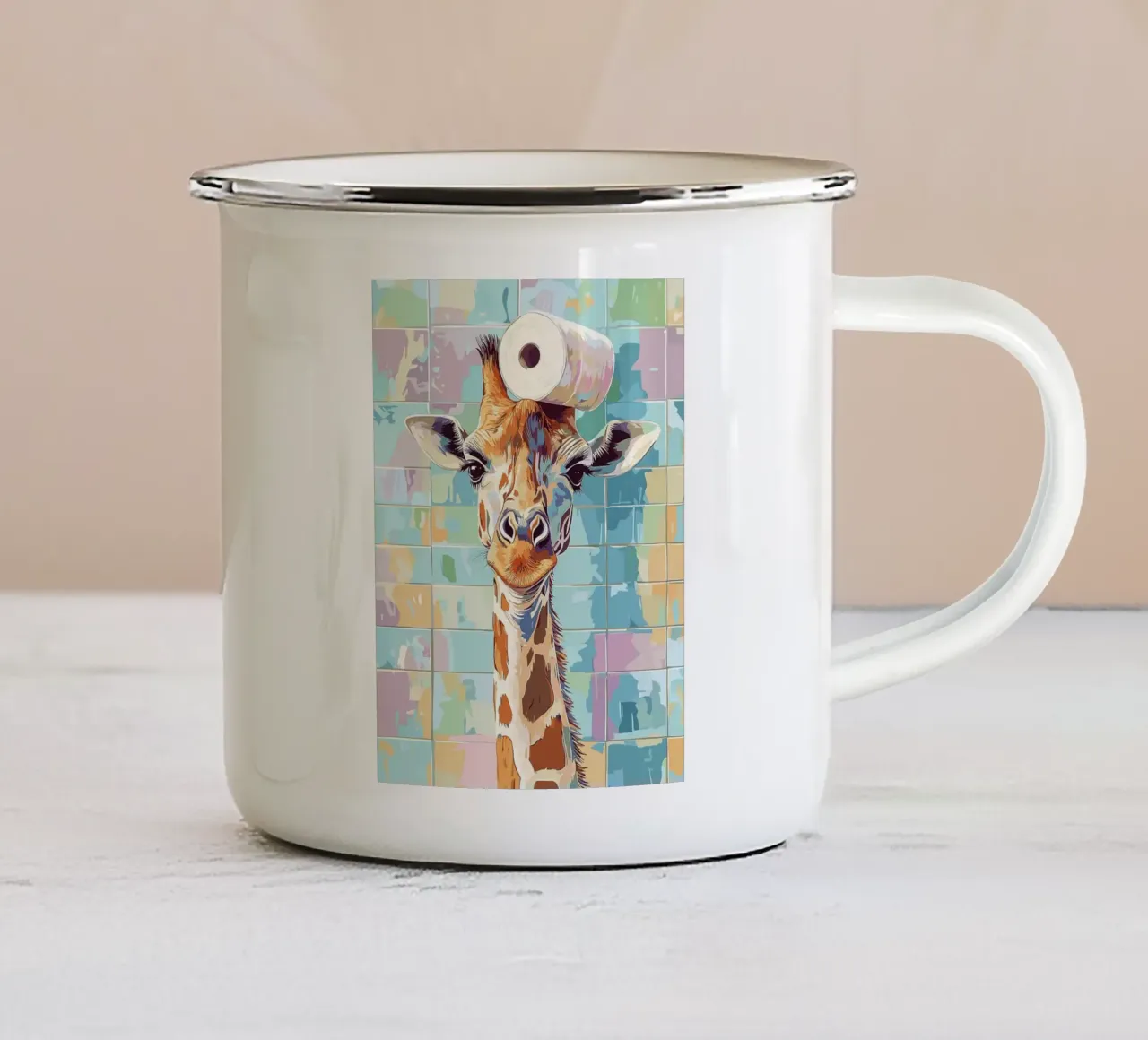 Giraffa con carta igienica in testa tazza in smalto da JoyWalkerShop