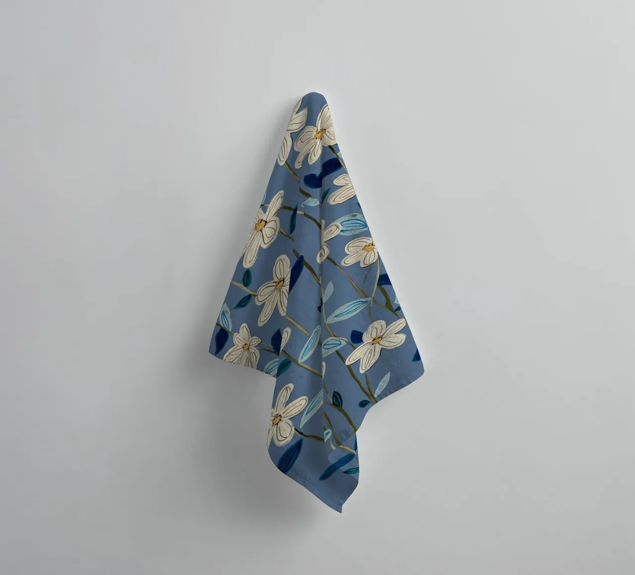 Jasmine Vines on Blue asciugamano da bagno da Flow Line
