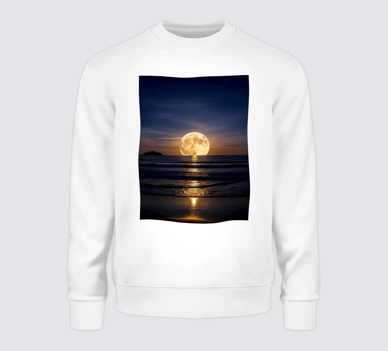 Luna piena sull'oceano di notte felpa da ShopByHaru
