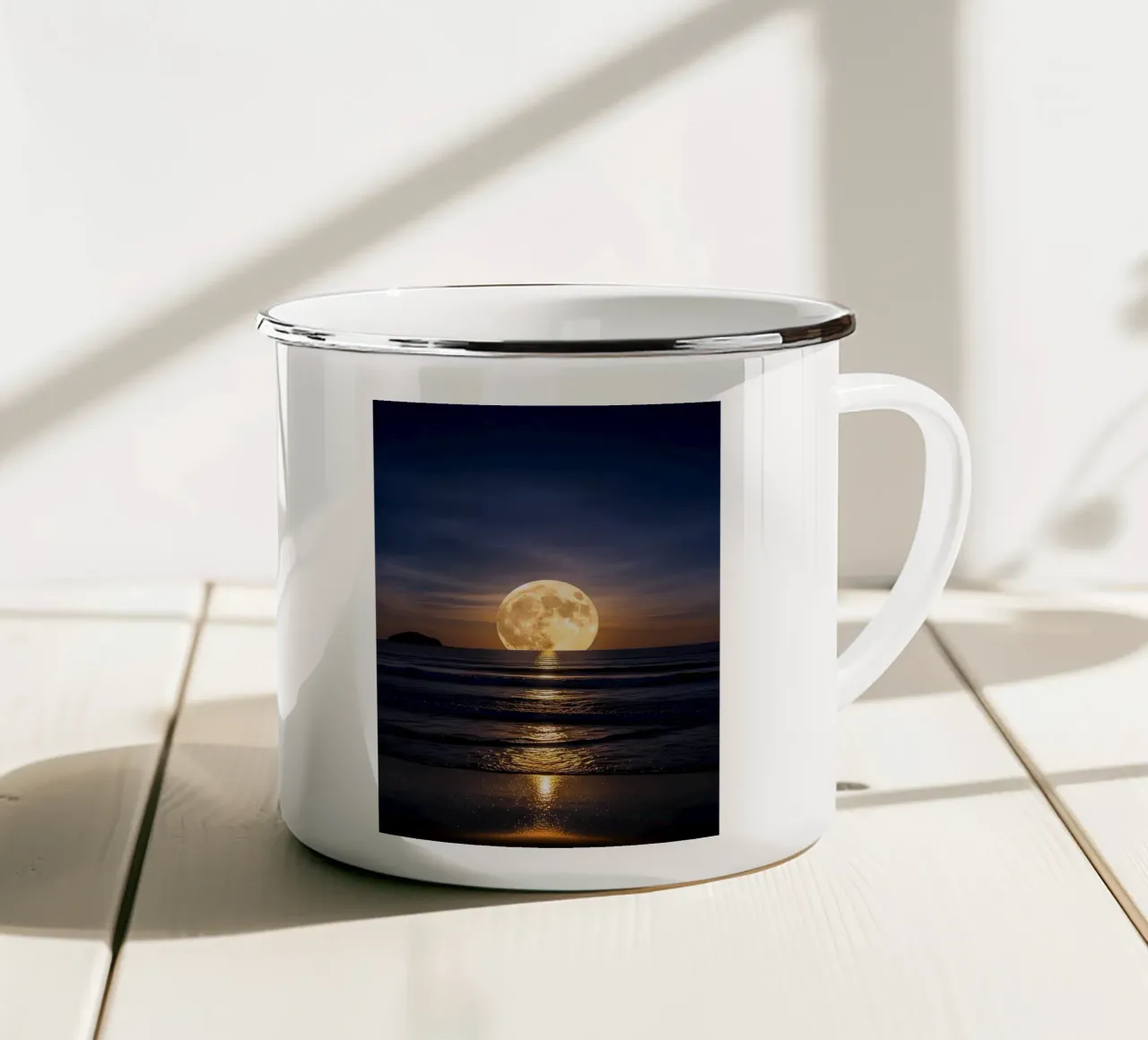 Luna piena sull'oceano di notte tazza in smalto da ShopByHaru