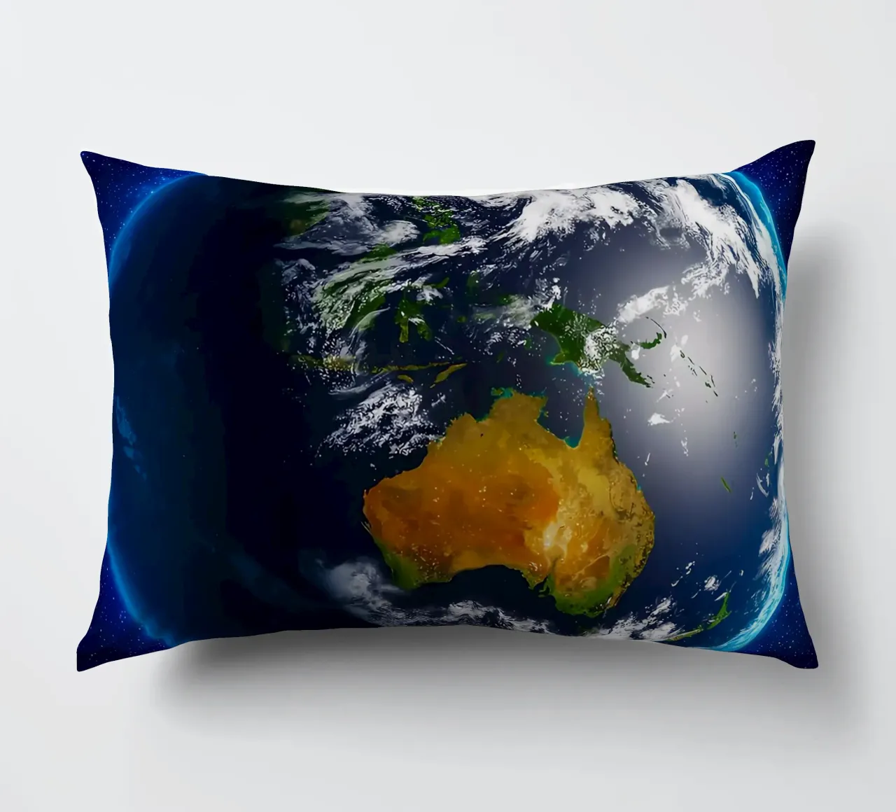 La Terre vue de l'espace_ Vue de l'Australie coussin de ShopByHaru