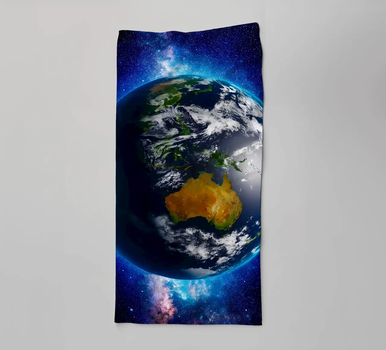 La Terre vue de l'espace_ Vue de l'Australie serviette de bain de ShopByHaru