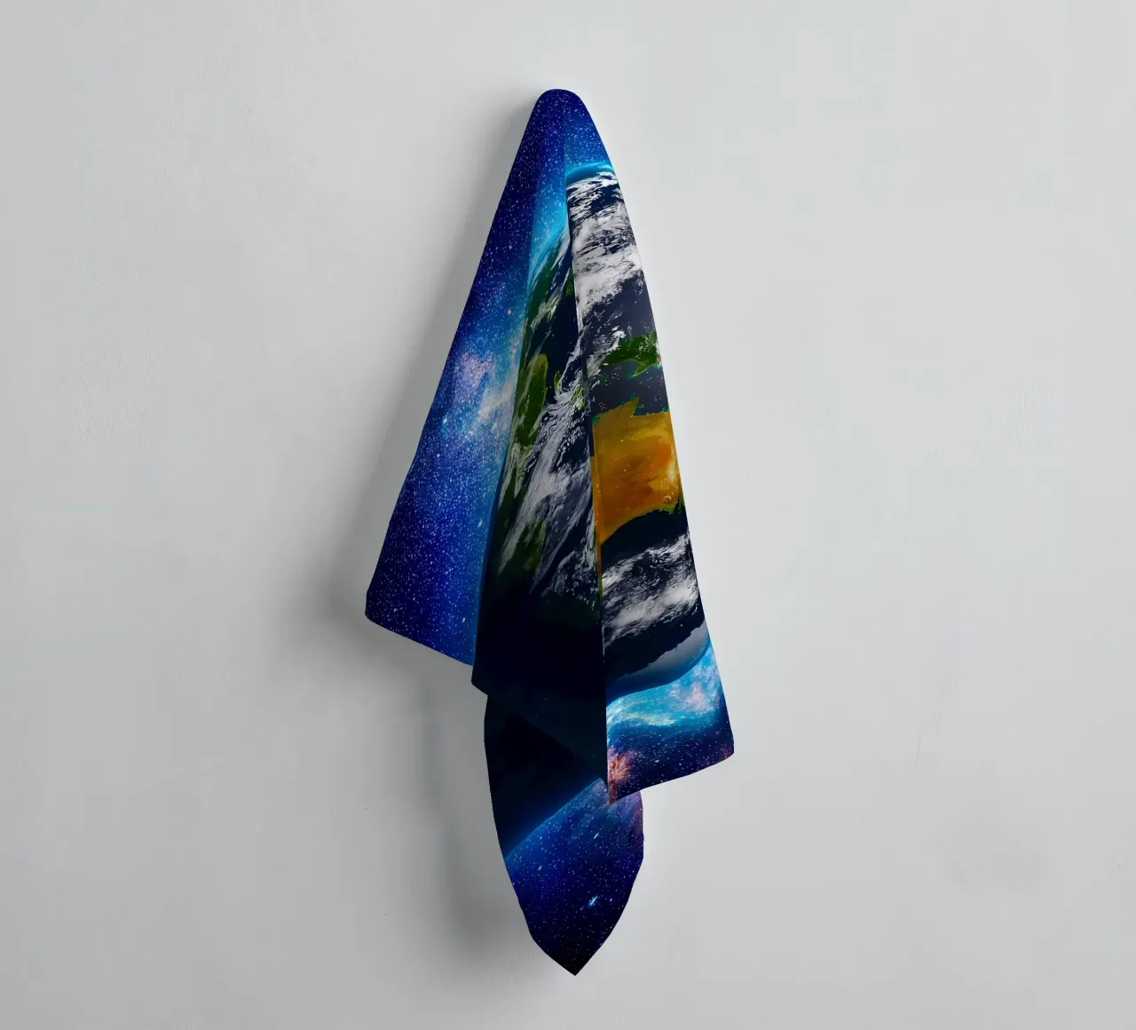 La Terre vue de l'espace_ Vue de l'Australie serviette de bain de ShopByHaru