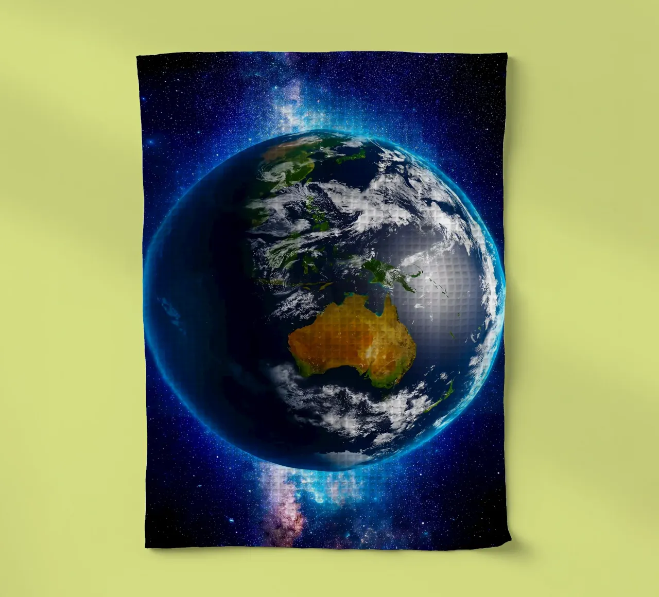 La Terre vue de l'espace_ Vue de l'Australie torchon de ShopByHaru