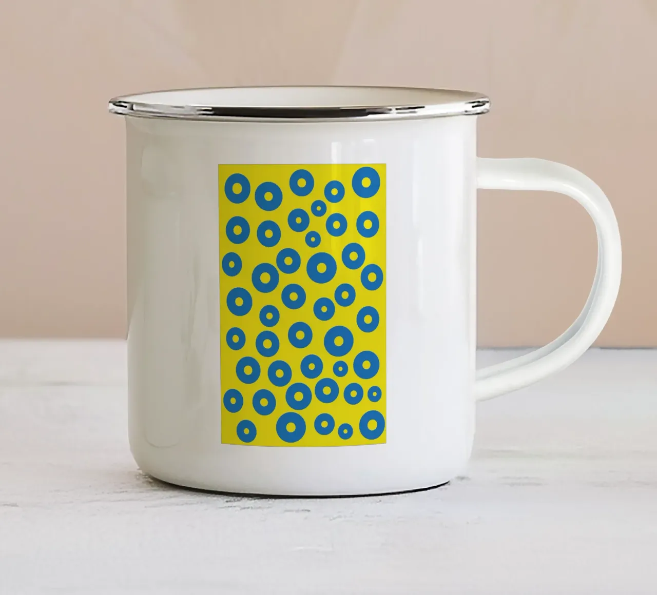 cerchio uovo di rana colore vettoriale tazza in smalto da Plumpz