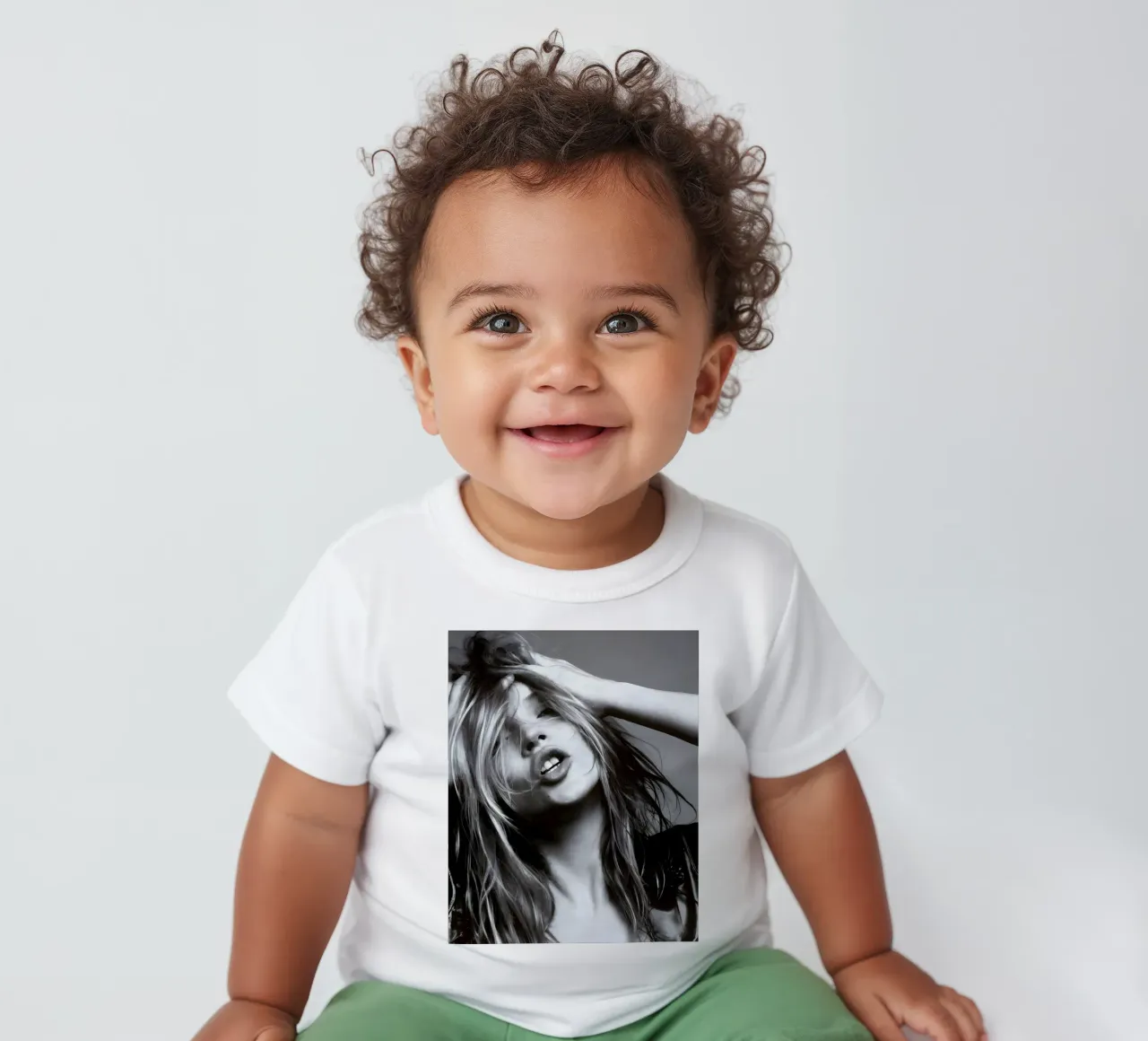 Kate Moss monocromatica maglietta neonato da vintage singer