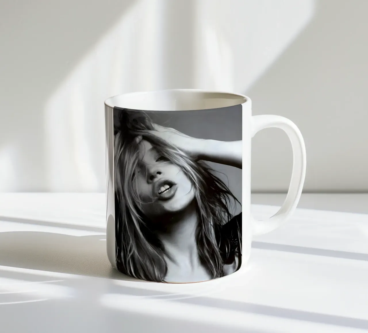 Kate Moss monocromatica tazza in ceramica da vintage singer