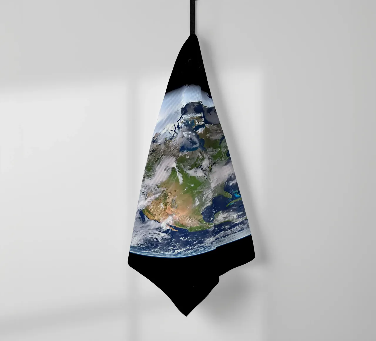 Vue de l'univers de la Terre torchon de ShopByHaru