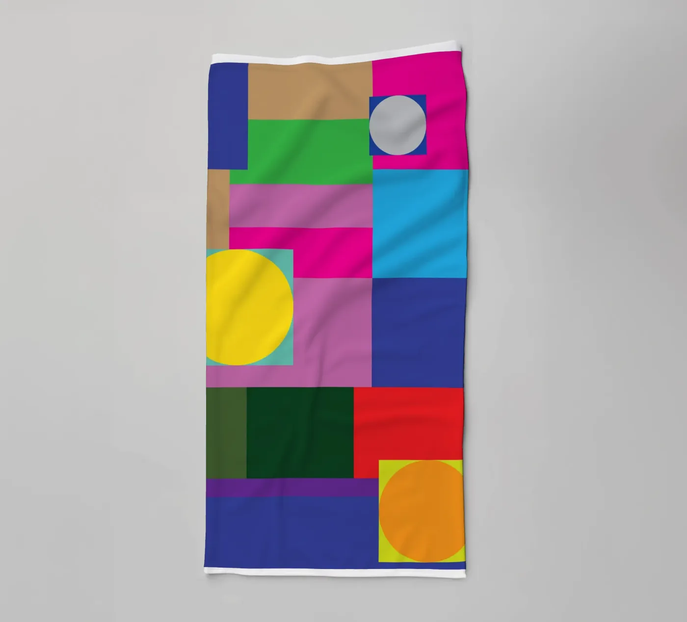 rectangle and circle towel by Plumpz