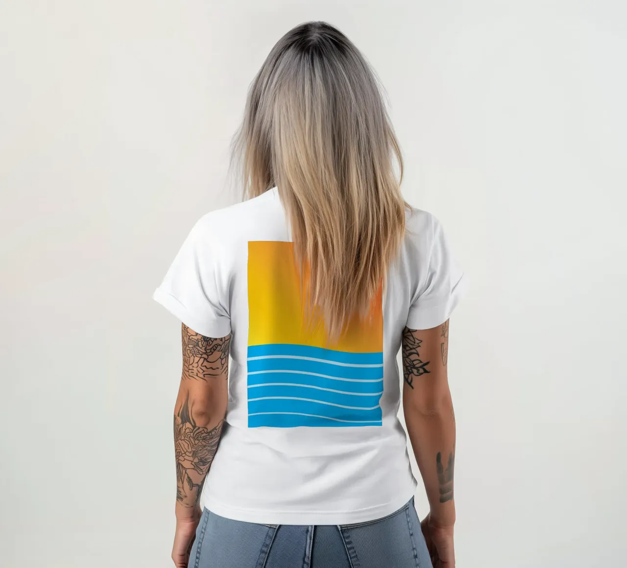 mare e sole colore vettoriale t-shirt da Plumpz