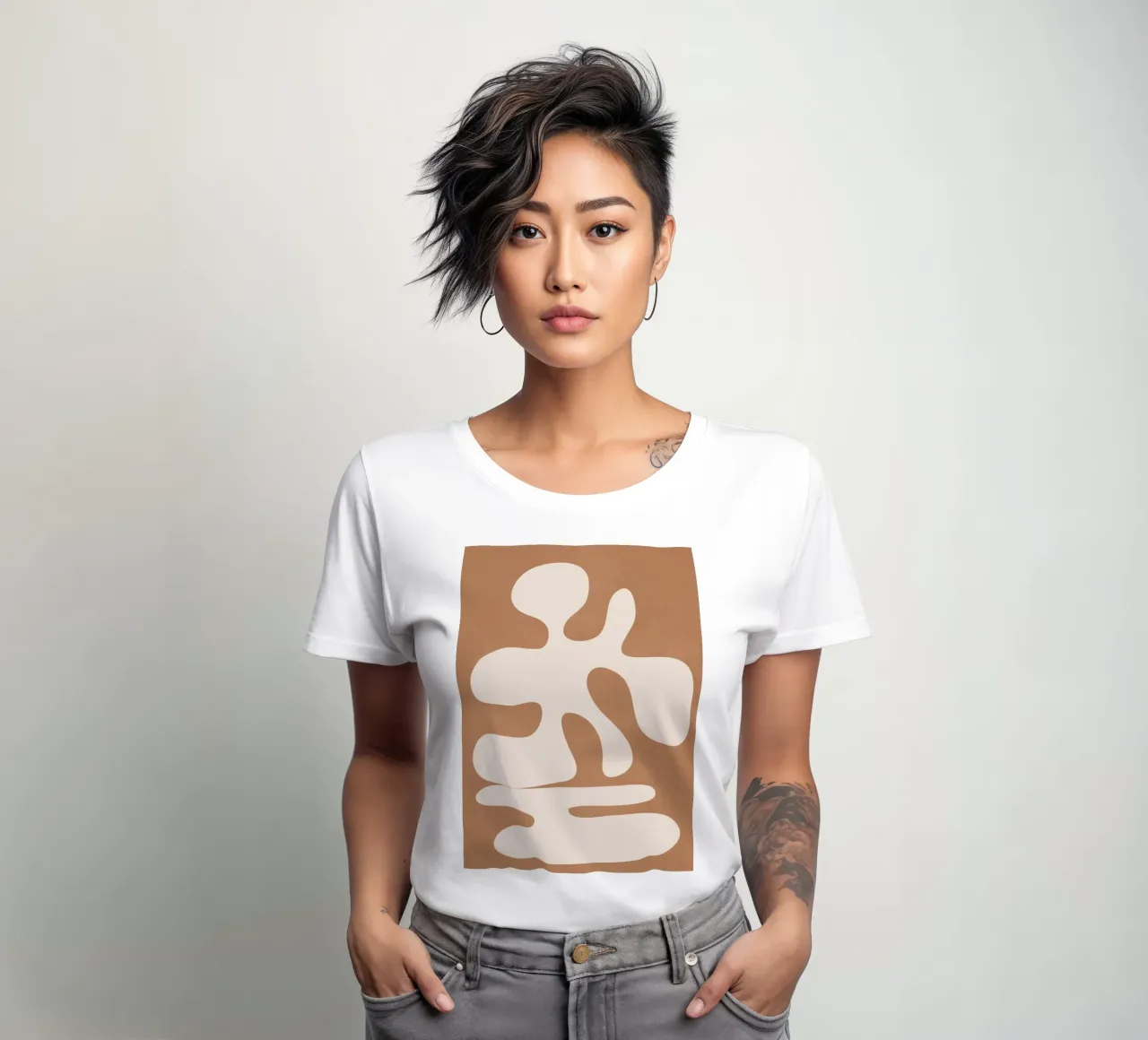 Modern Abstract Shapes 02 t-shirt da donna da Nadjaa