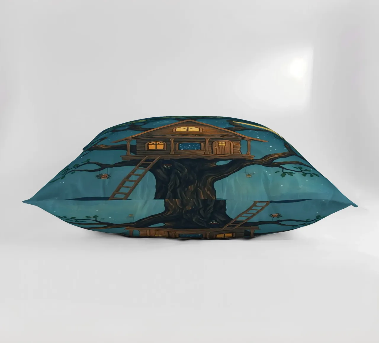 Casa sull'albero di legno di notte cuscino da DesignDoodle