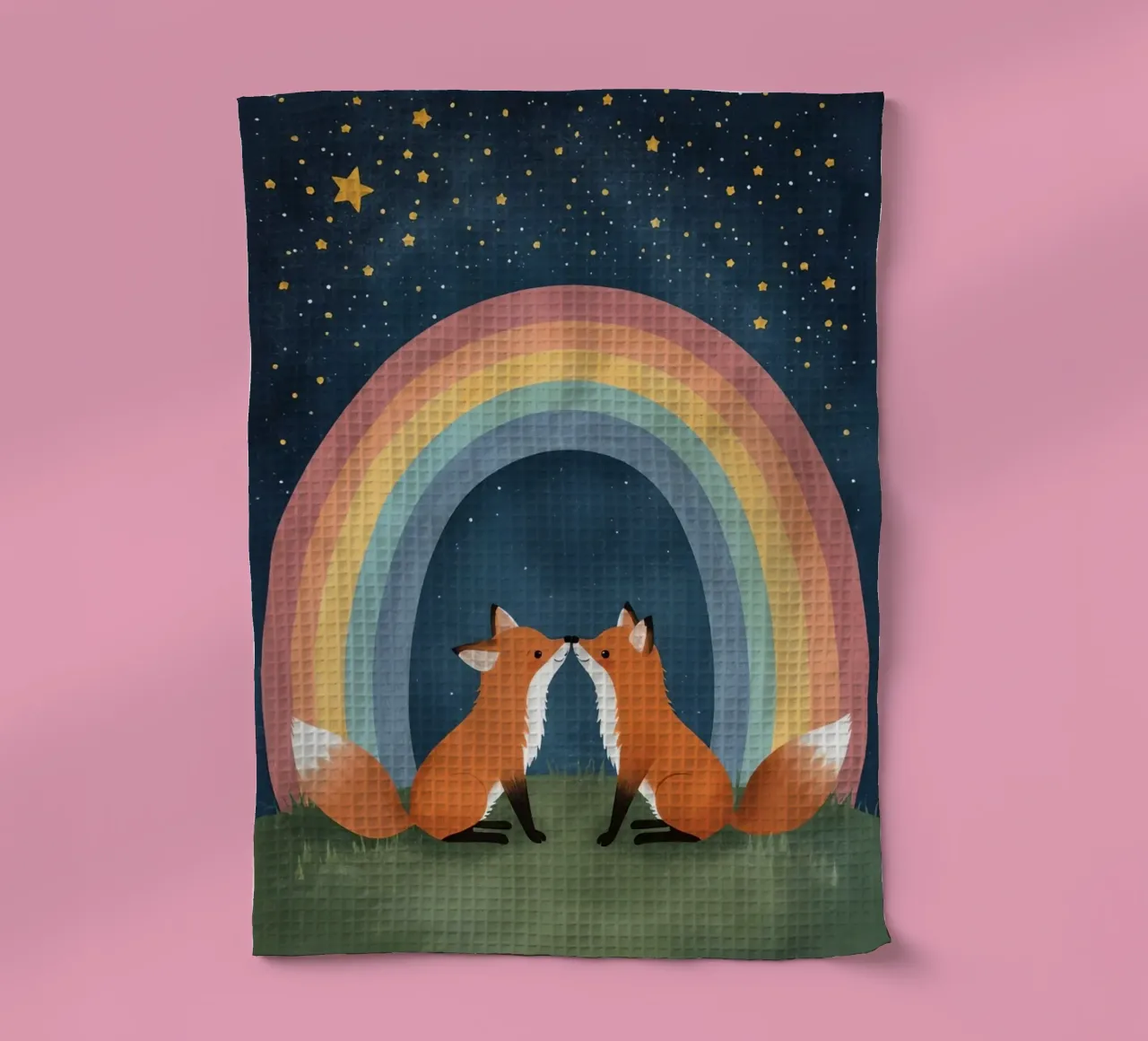 Niedliche liebende Füchse unter dem Regenbogen mit Sternen Geschirrtuch von DesignDoodle