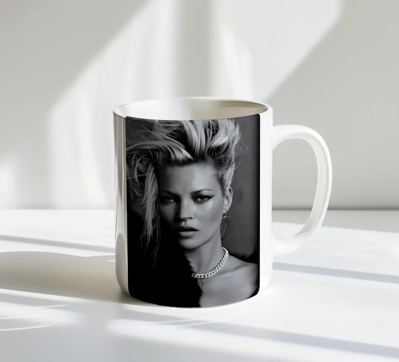 Ritratto di alta moda tazza in ceramica da vintage singer
