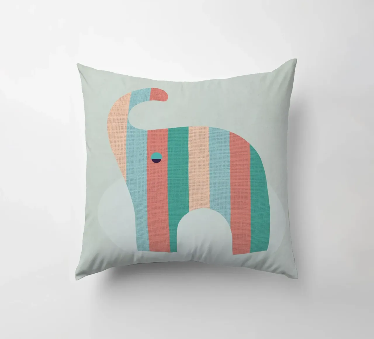 Simpatico elefante a strisce cuscino da Kim Hubball Studio