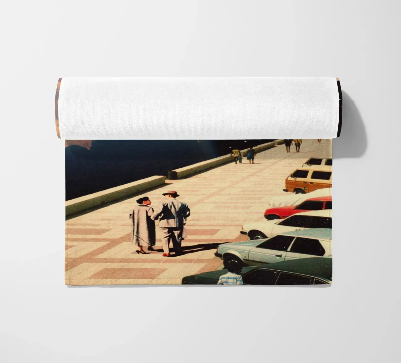 Space Promenade beach towel by Taudalpoi